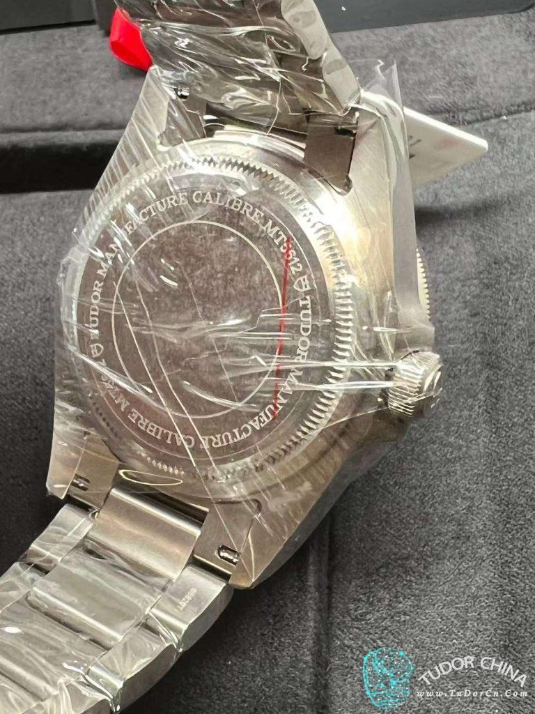 m25600tb-0001实物图