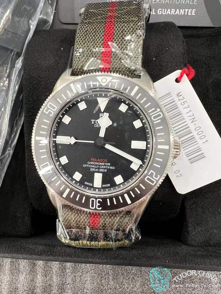 m25717n-0001实物图