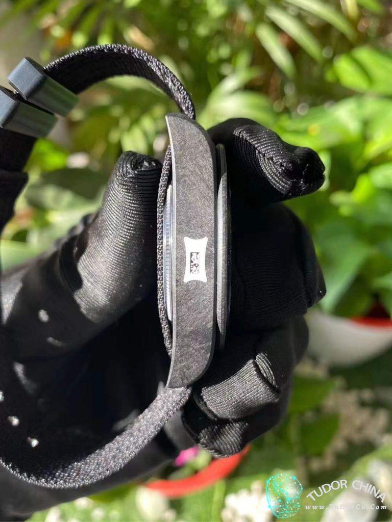 m25827kn-0001 实物图