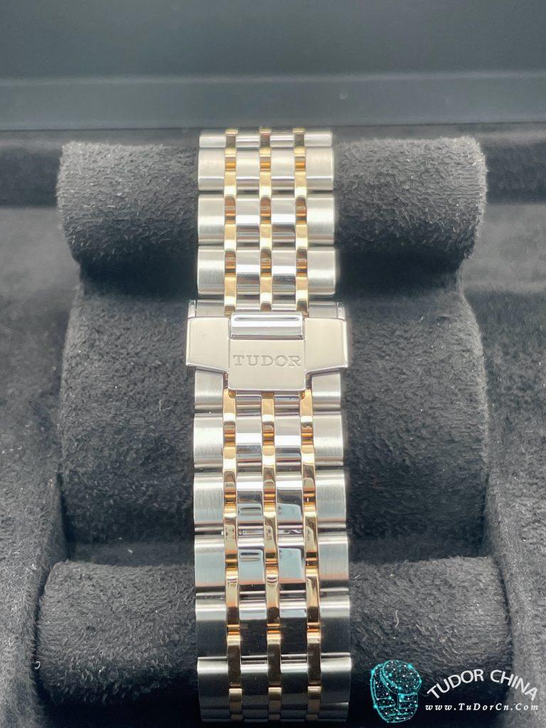 m91551-0009  Physical picture 