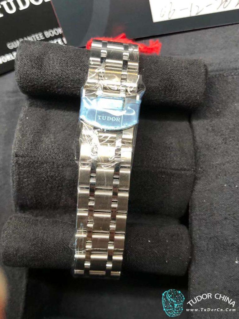 m28400-0003 Physical picture