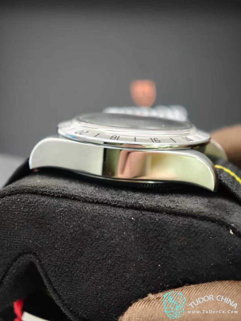 m79470-0005 Physical picture 