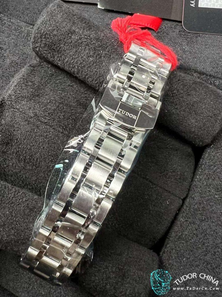 m28320-0001 Physical picture