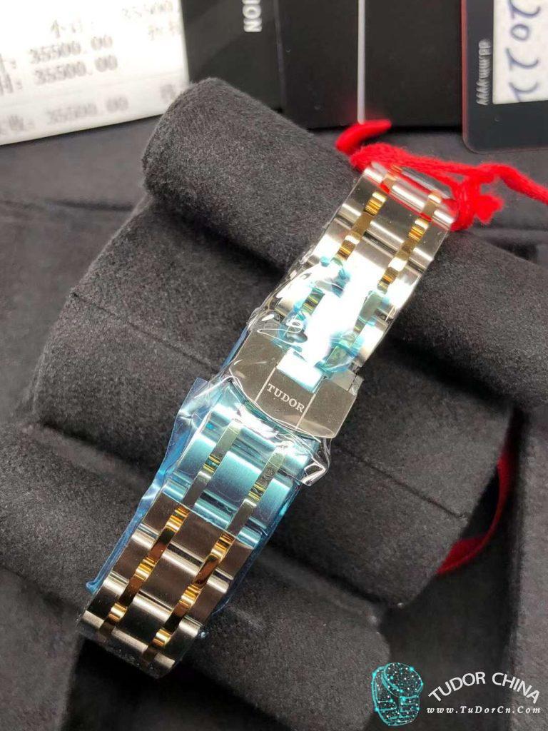 m28323-0001 Physical picture 