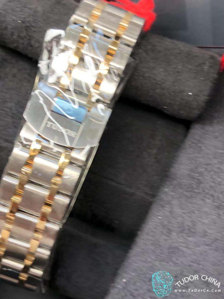 m28403-0007 Physical picture 