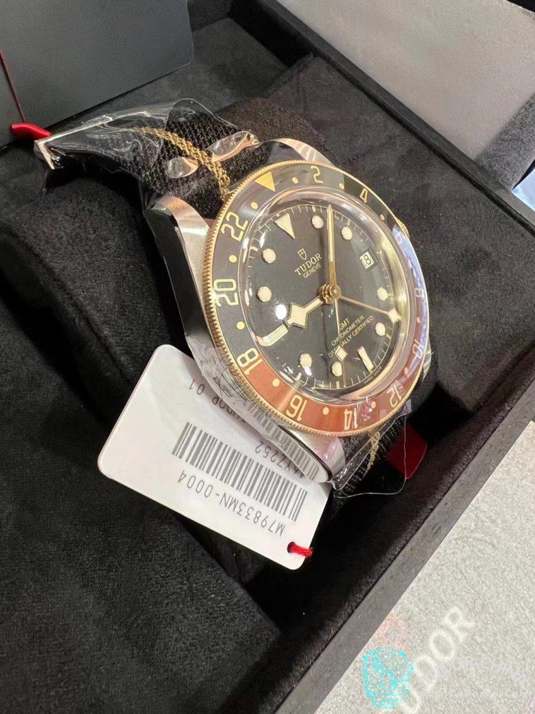 m79833mn-0004 Physical picture 