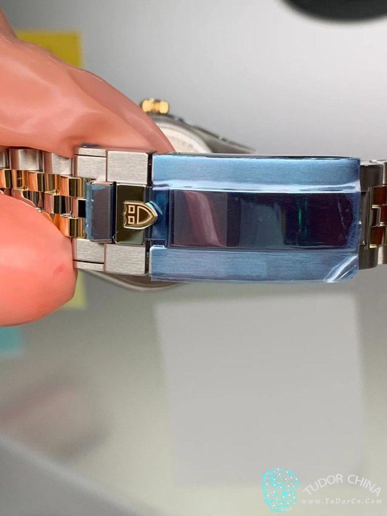 m79603-0006 Physical picture 