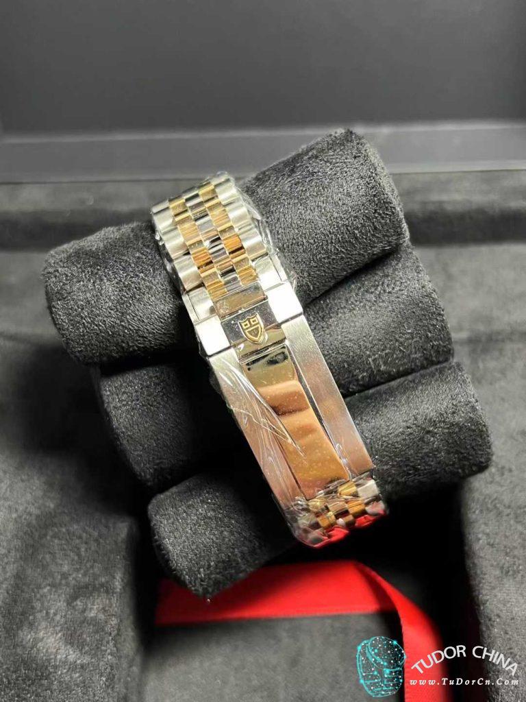 m79603-0007 Physical picture