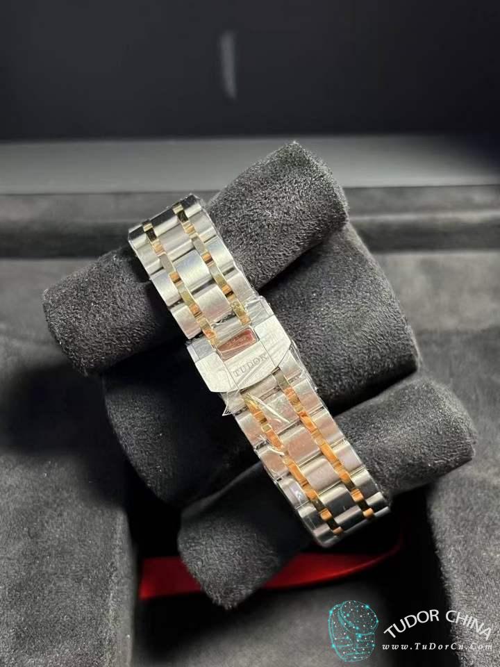 m28403-0008 Physical picture