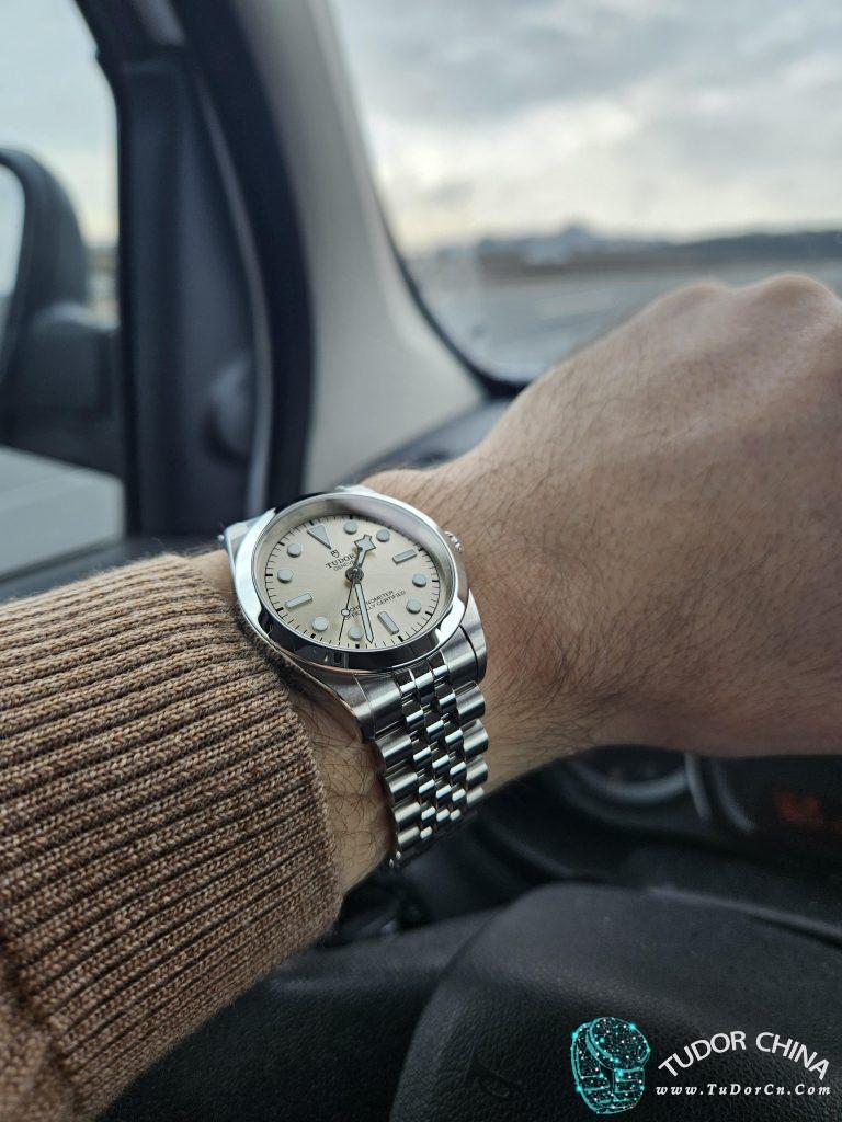 m79680-0003 Physical picture 