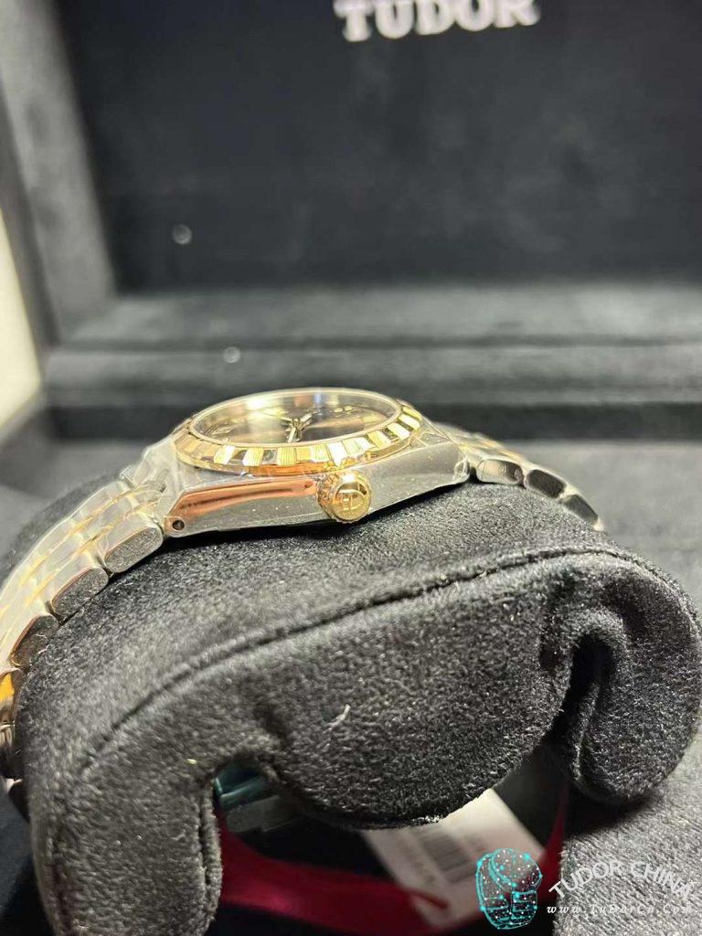 m28303-0008 Physical picture