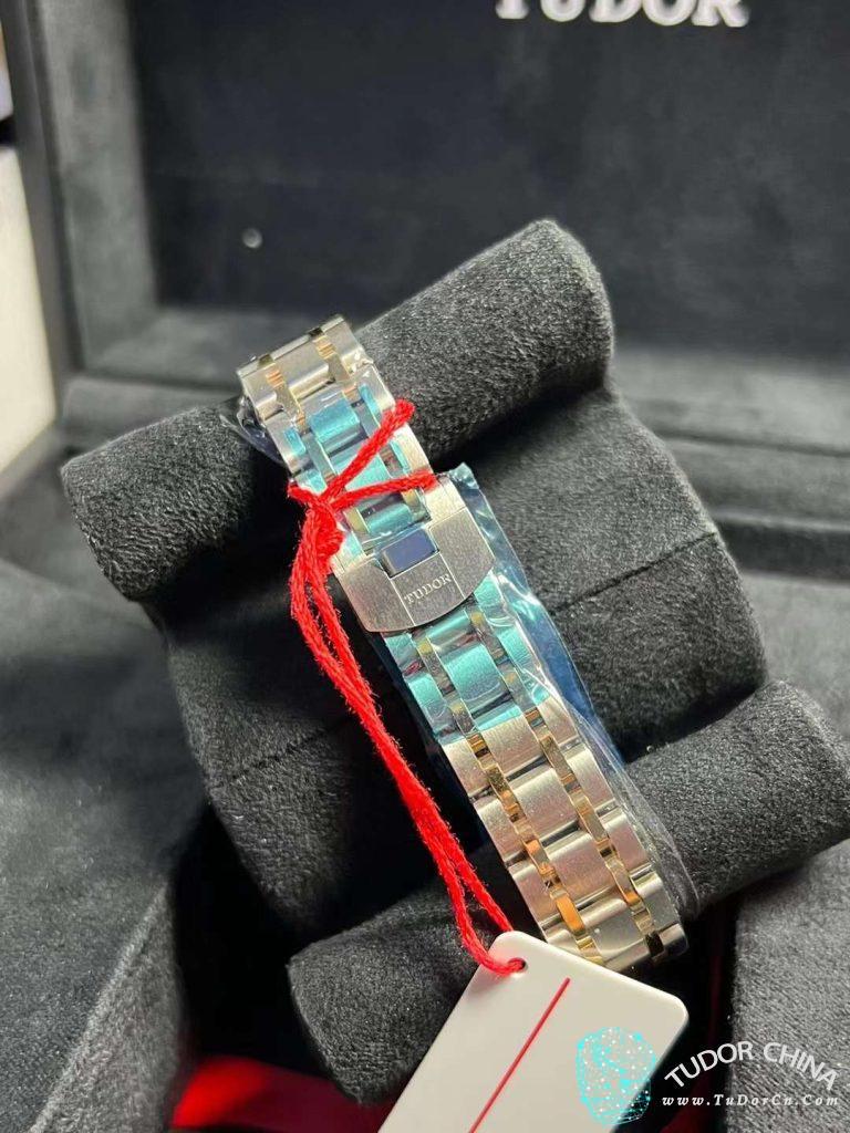 m28303-0008 Physical picture