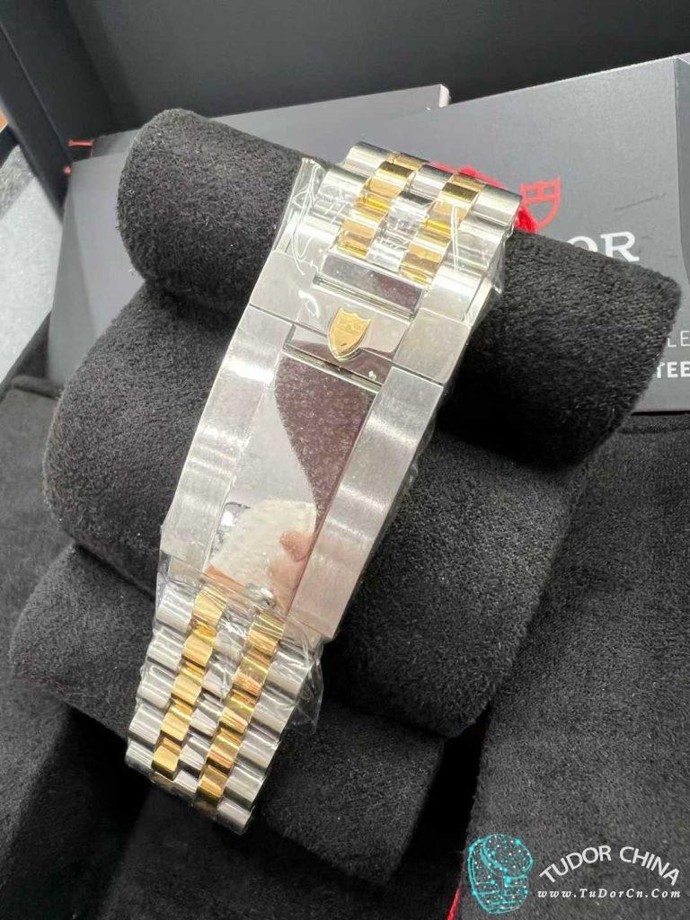 m79673-0006 Physical picture 