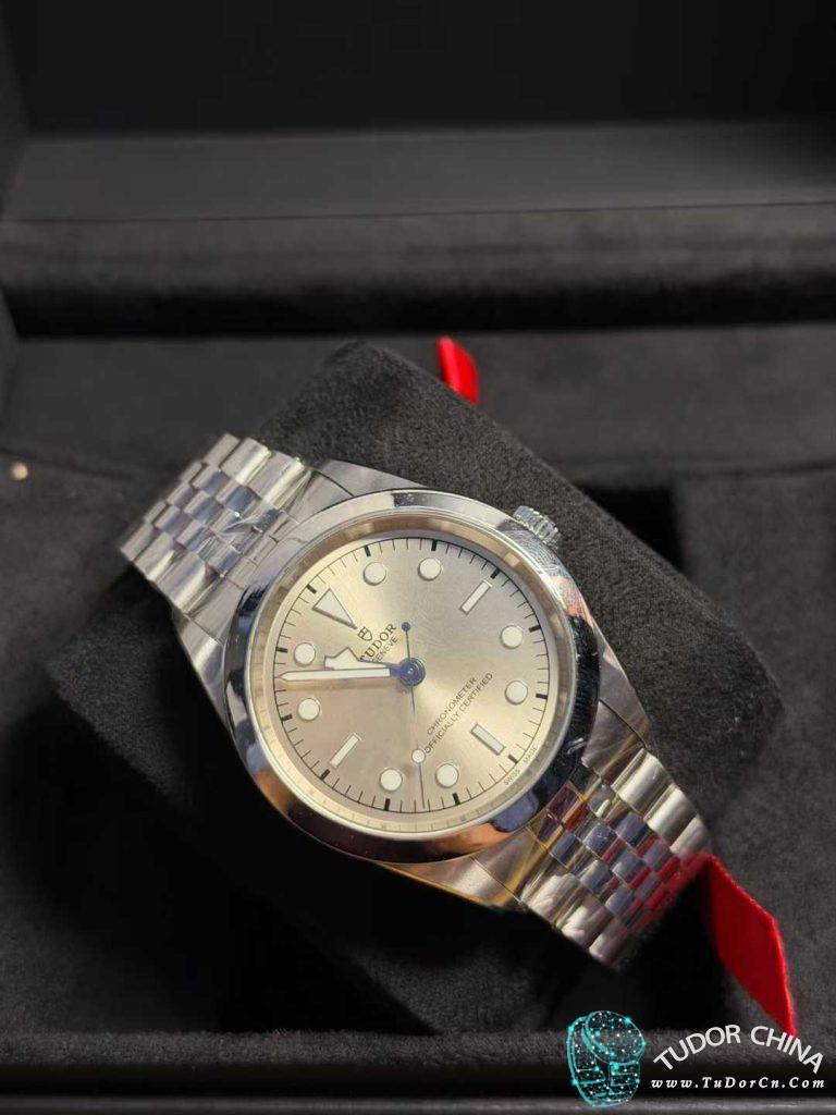 m79680-0003 Physical picture