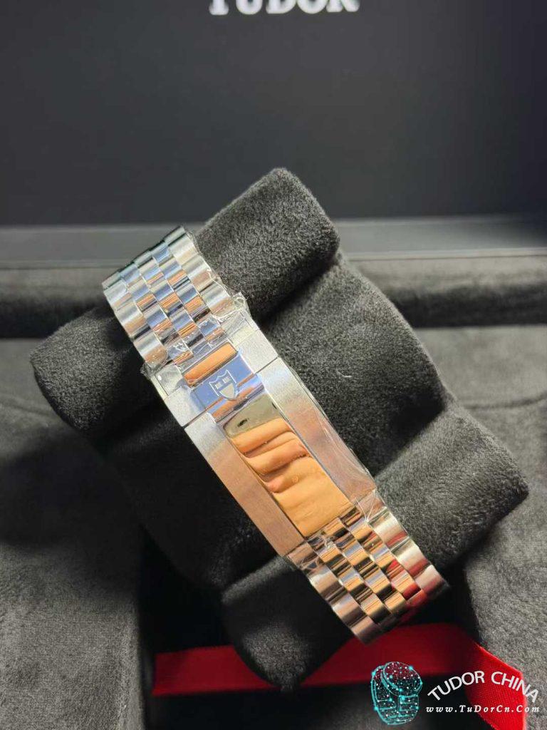 m79680-0003 Physical picture 