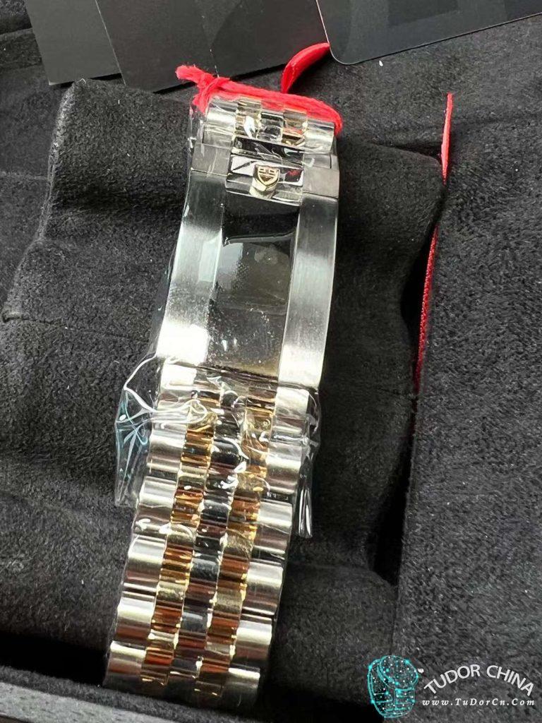 m79663-0001 Physical picture