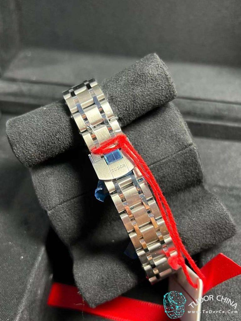 m28300-0008 Physical picture