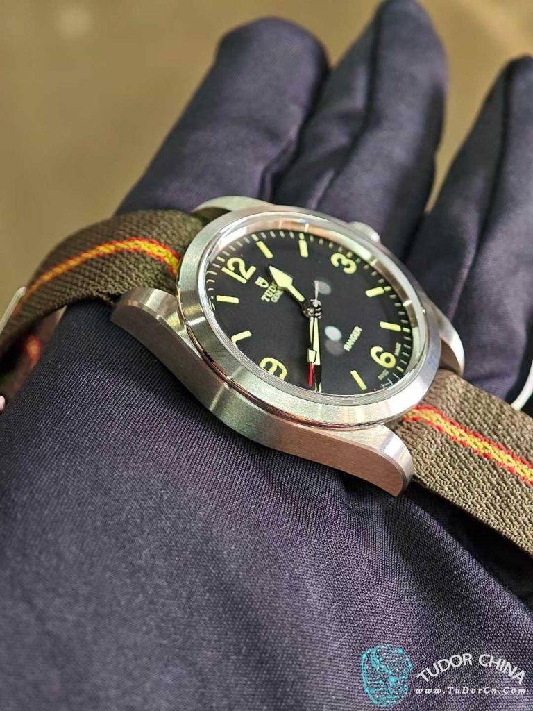 m79930-0003 Physical picture