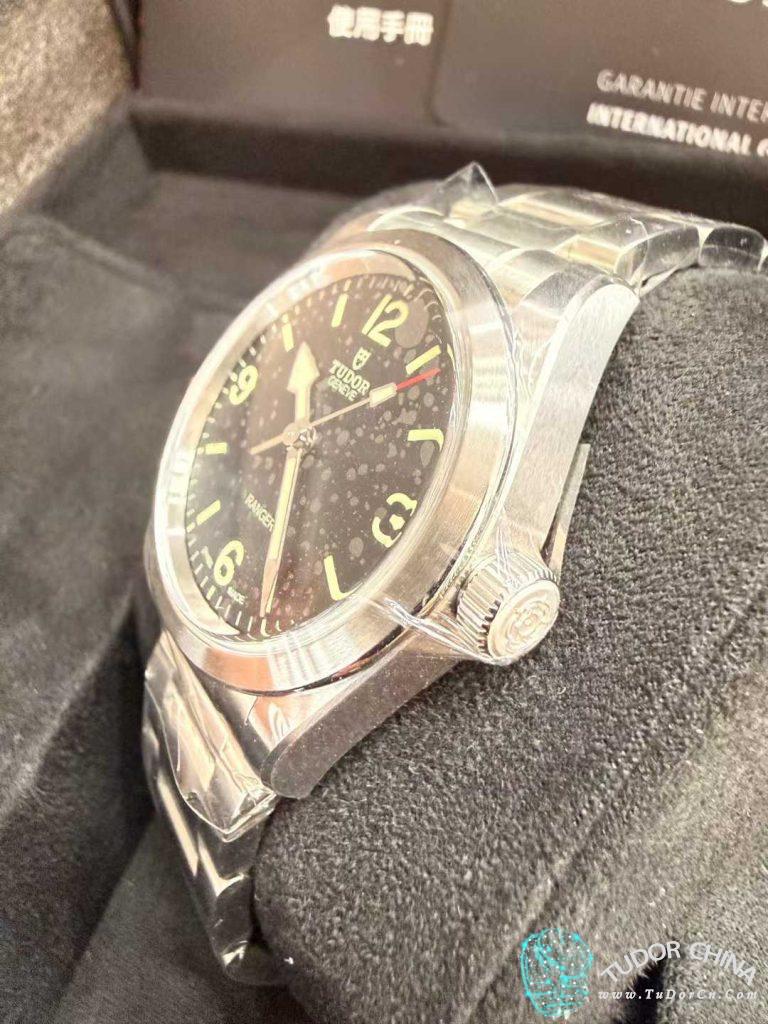 m79930-0001 Physical picture 