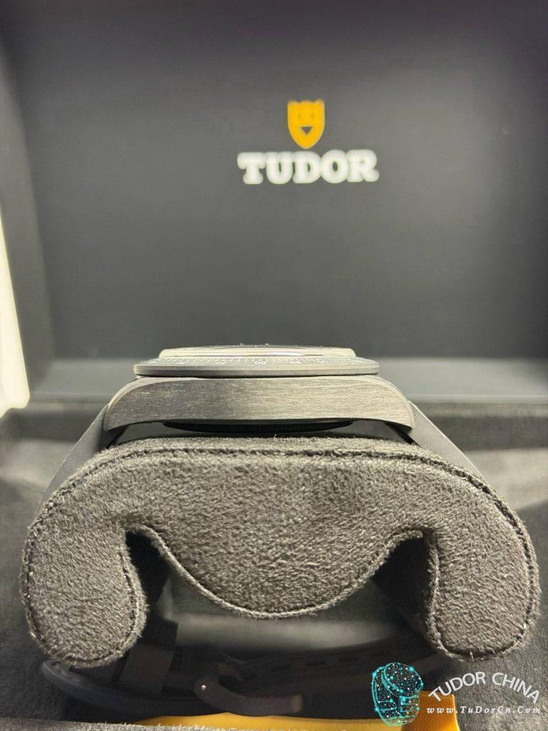 m79377kn-0003 Physical picture 